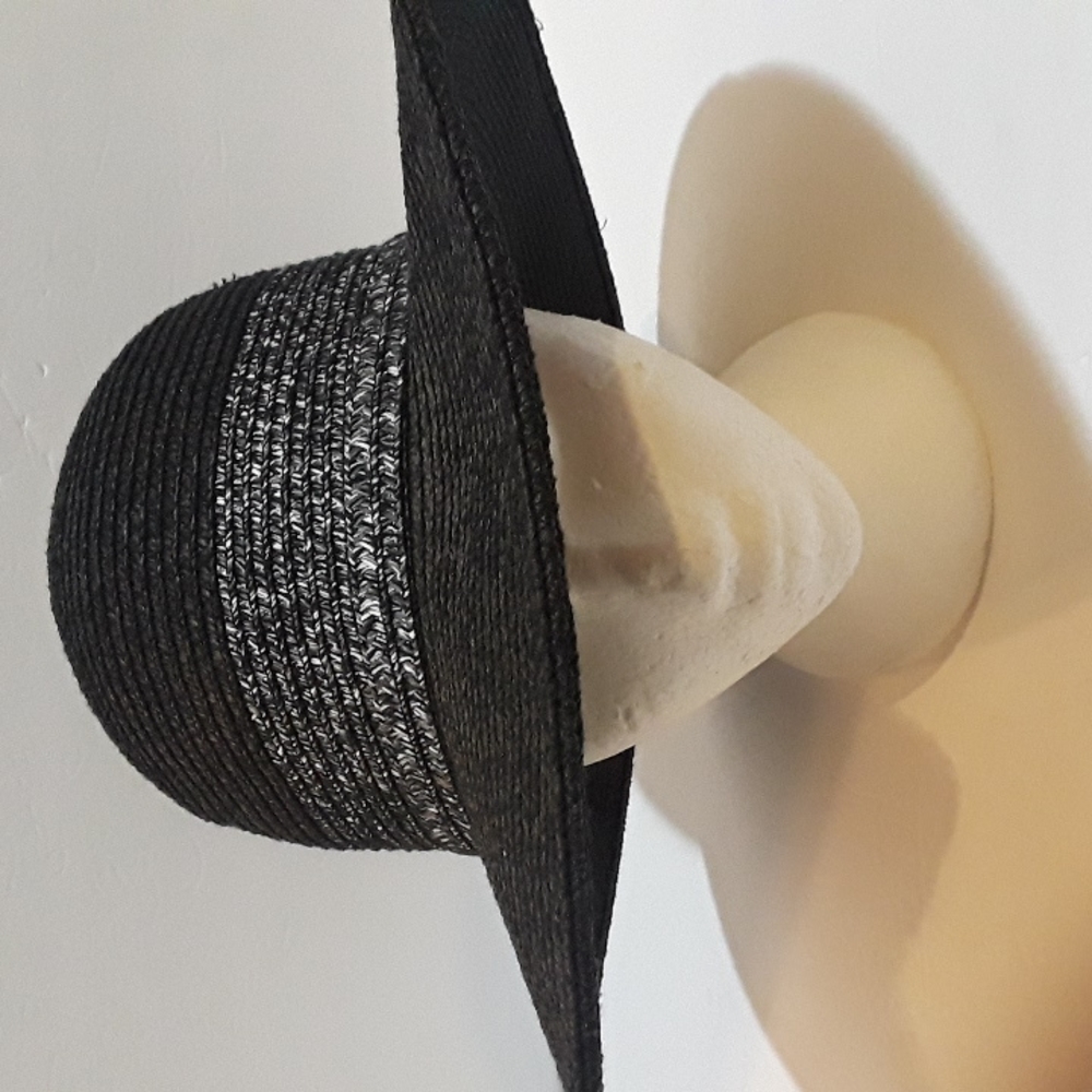 c VINTAGE OLE  AMERICA BLACK STRAW HAT